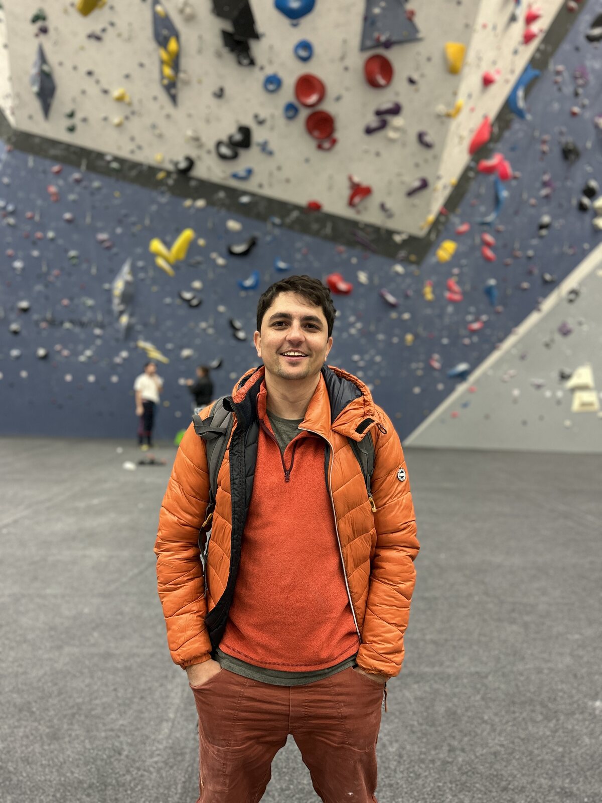 Pablo Bertran, enginyer de programari, en un rocòdrom